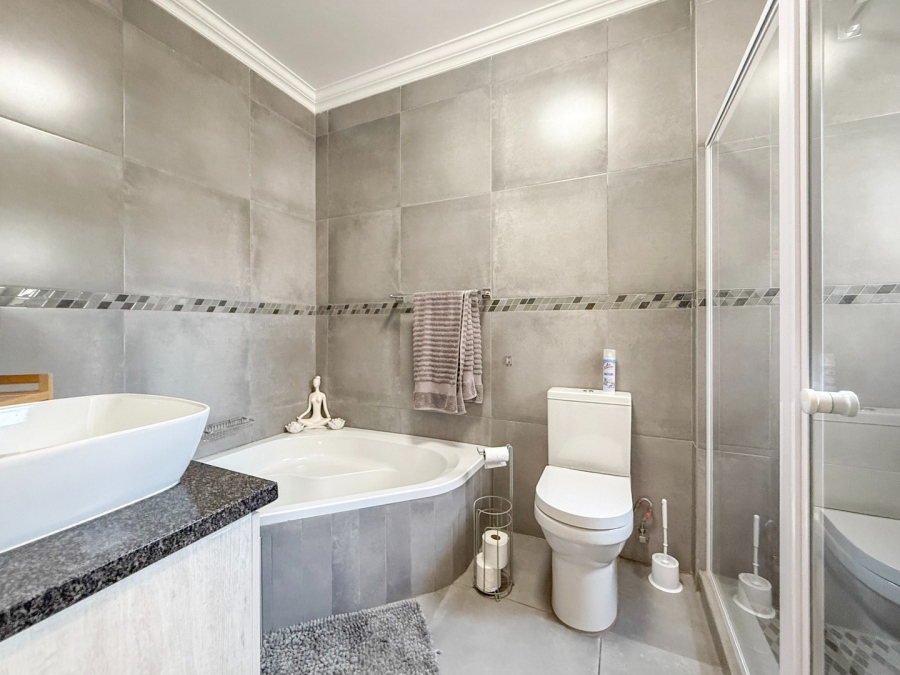 4 Bedroom Property for Sale in Leloko Lifestyle Estate North West